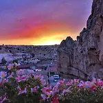 Dervish Cave House & Restaurant Γκόρεμε